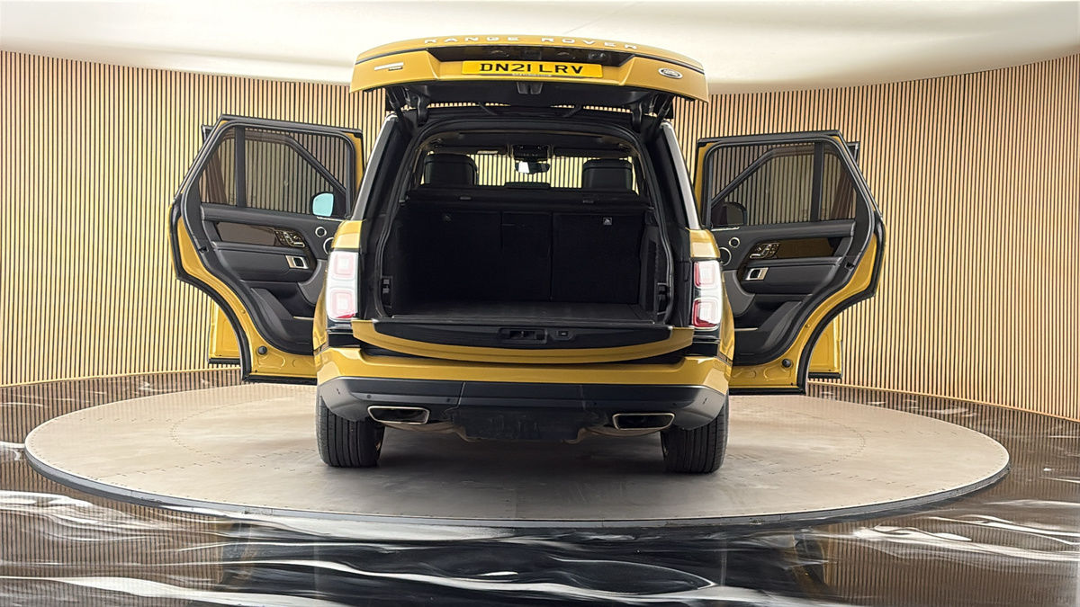 More views of Land Rover Range Rover