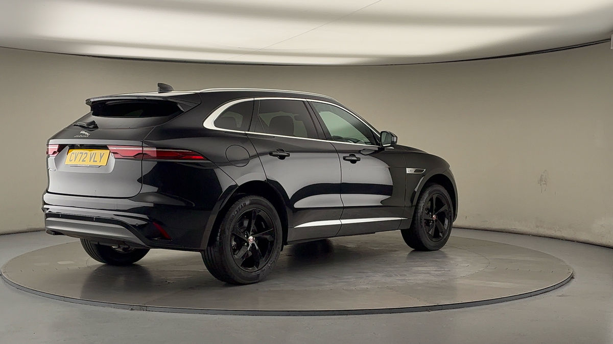 Jaguar F-PACE Image 21