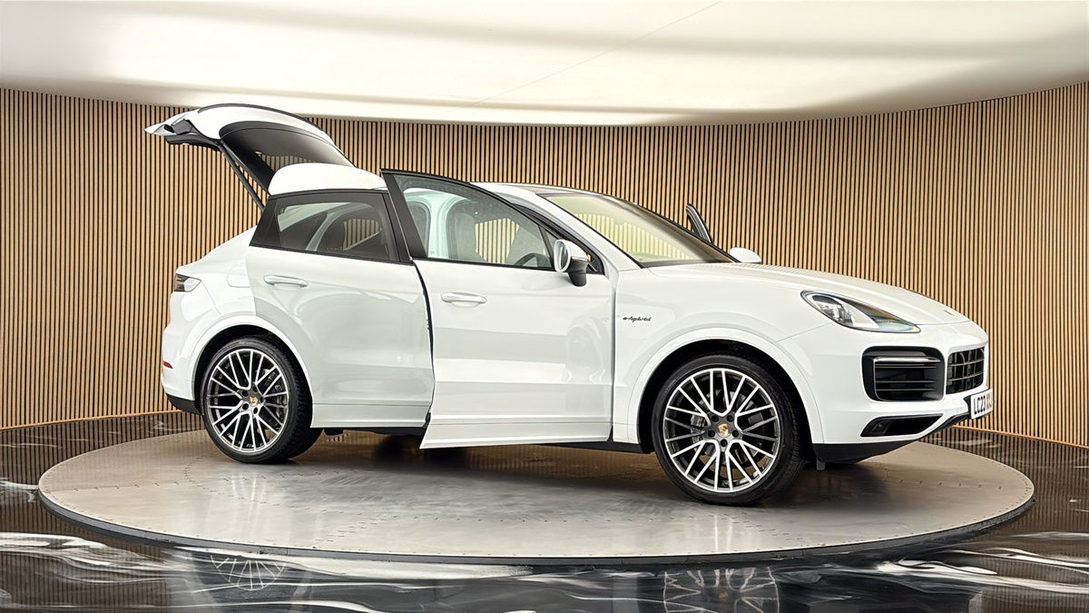 More views of Porsche Cayenne