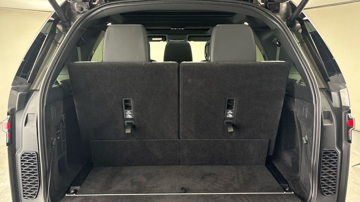 Land Rover Discovery Image 11