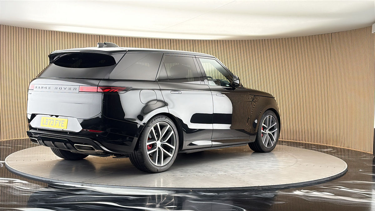 Land Rover Range Rover Sport Image 21