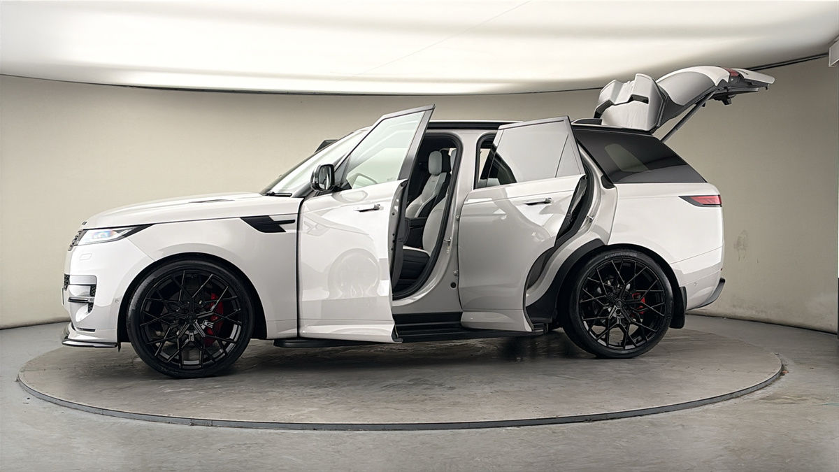 More views of Land Rover Range Rover Sport