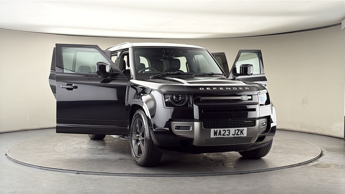 More views of Land Rover Defender 110