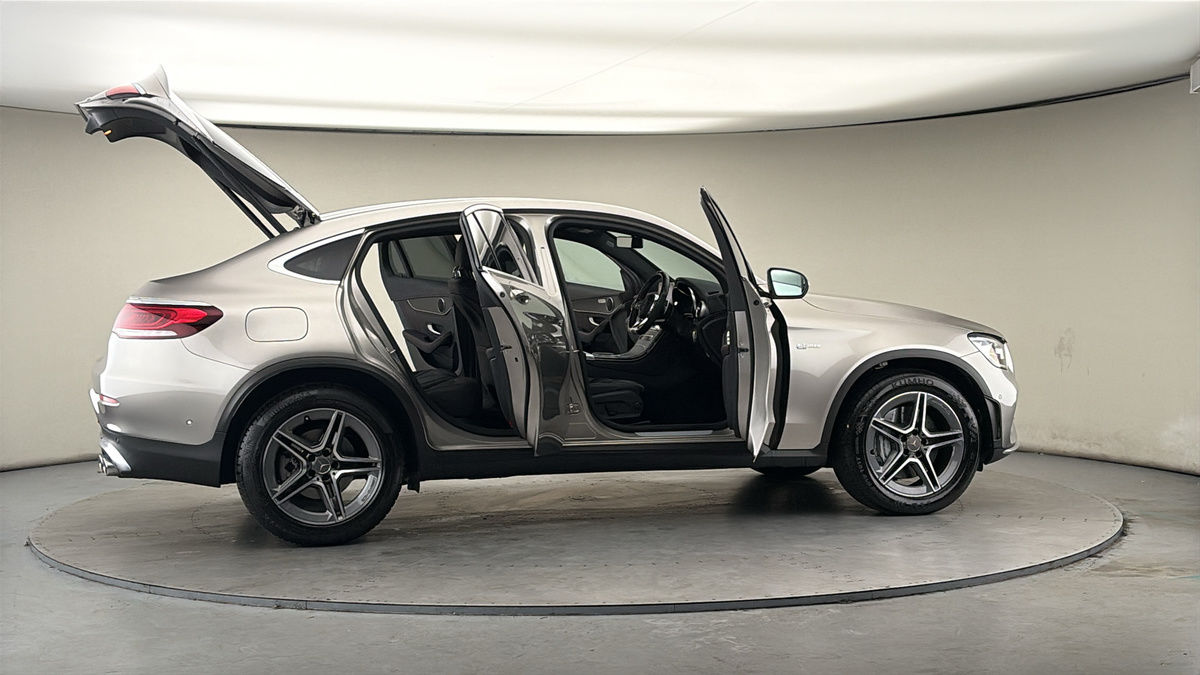 More views of Mercedes-Benz GLC