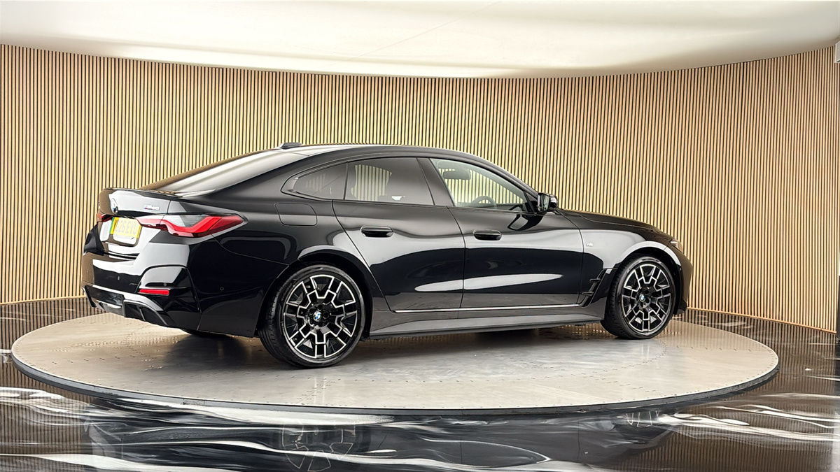 More views of BMW i4