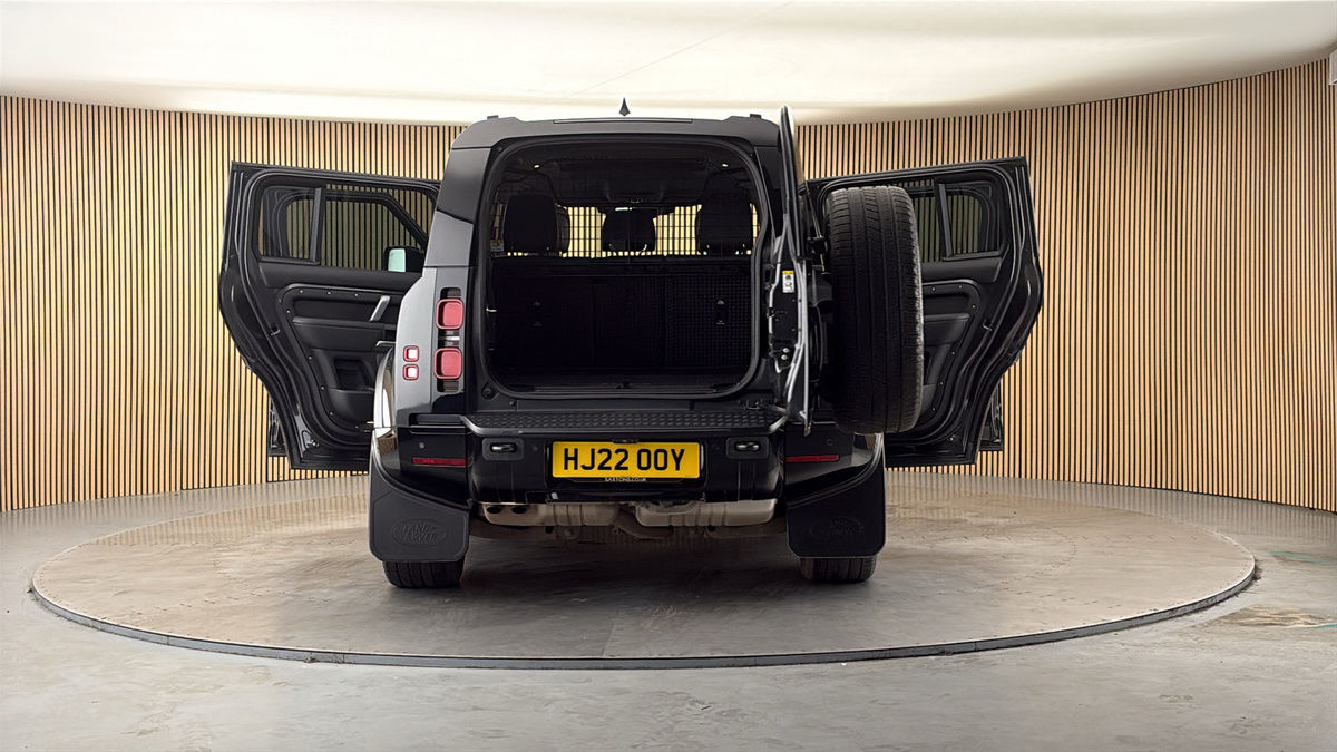 More views of Land Rover Defender 110
