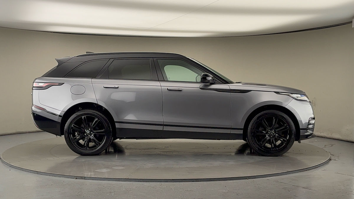 Land Rover Range Rover Velar Image 16
