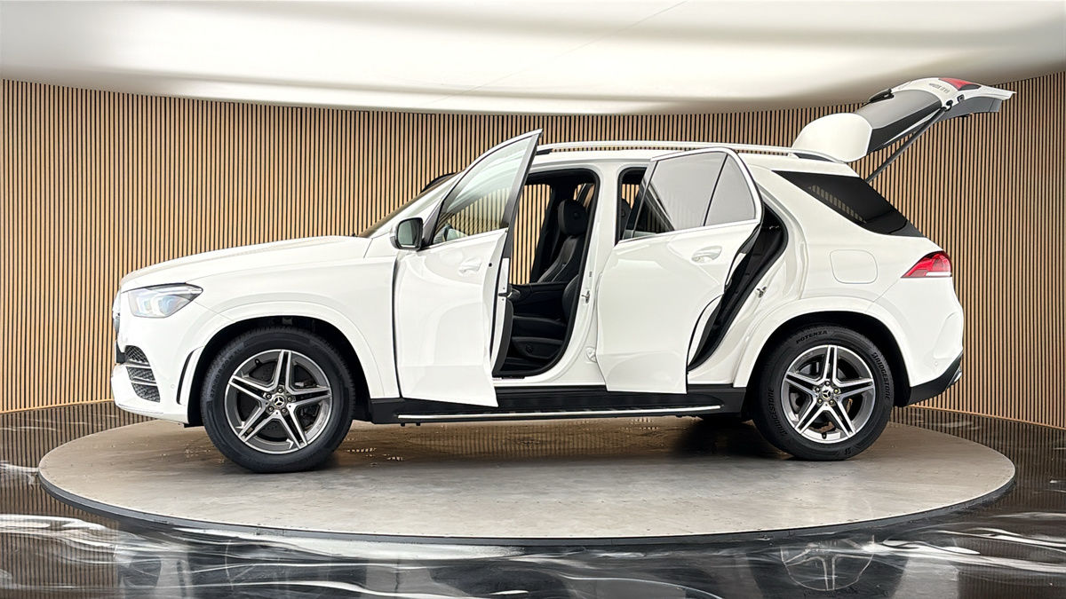More views of Mercedes-Benz GLE