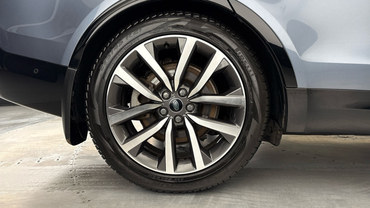 Land Rover Discovery Image 10