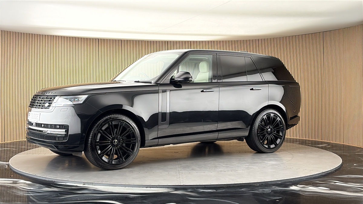 More views of Land Rover Range Rover