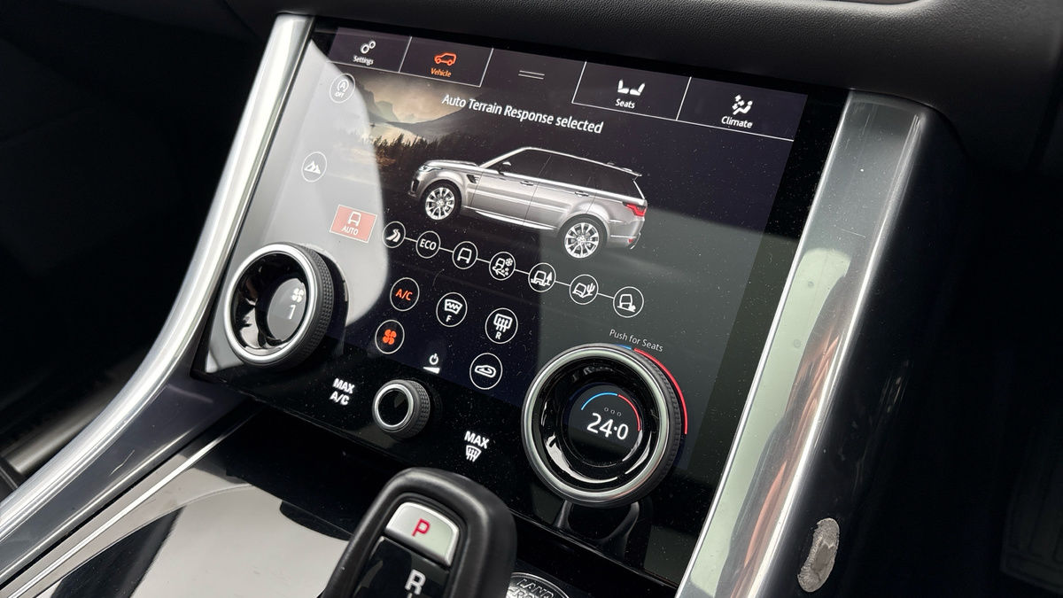 Land Rover Range Rover Sport Image 26