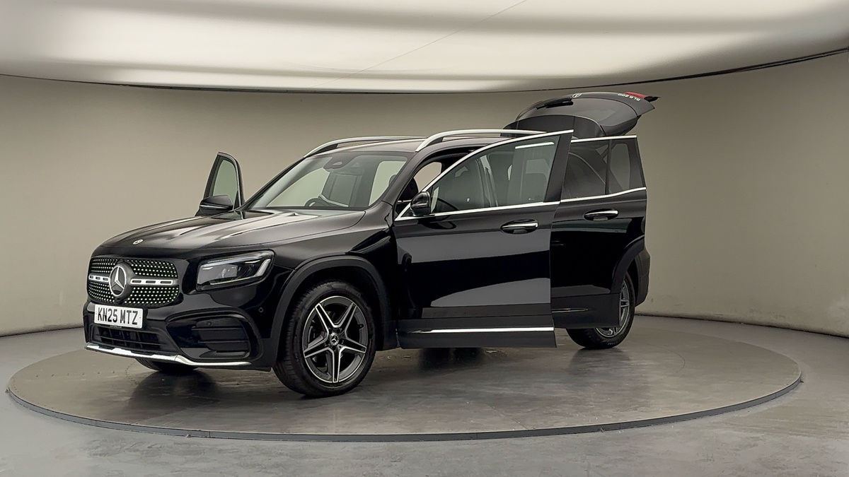 Mercedes-Benz GLB Image 22