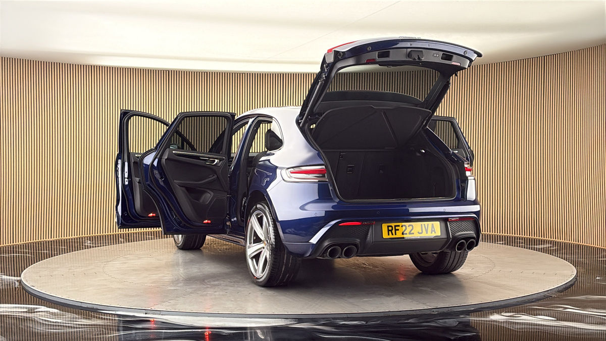 More views of Porsche Macan
