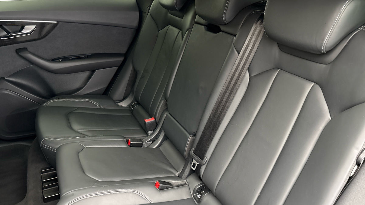 Audi Q8 Image 8