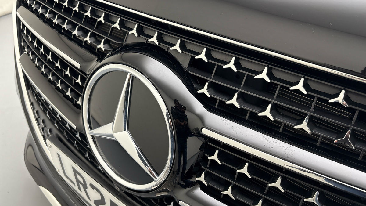 Mercedes-Benz V Class Image 24