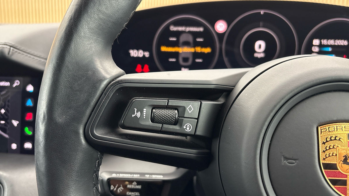 Porsche Taycan Image 13