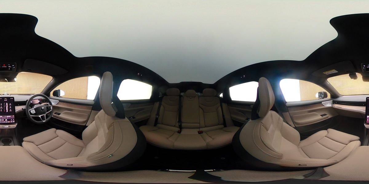 More views of Volvo ES90