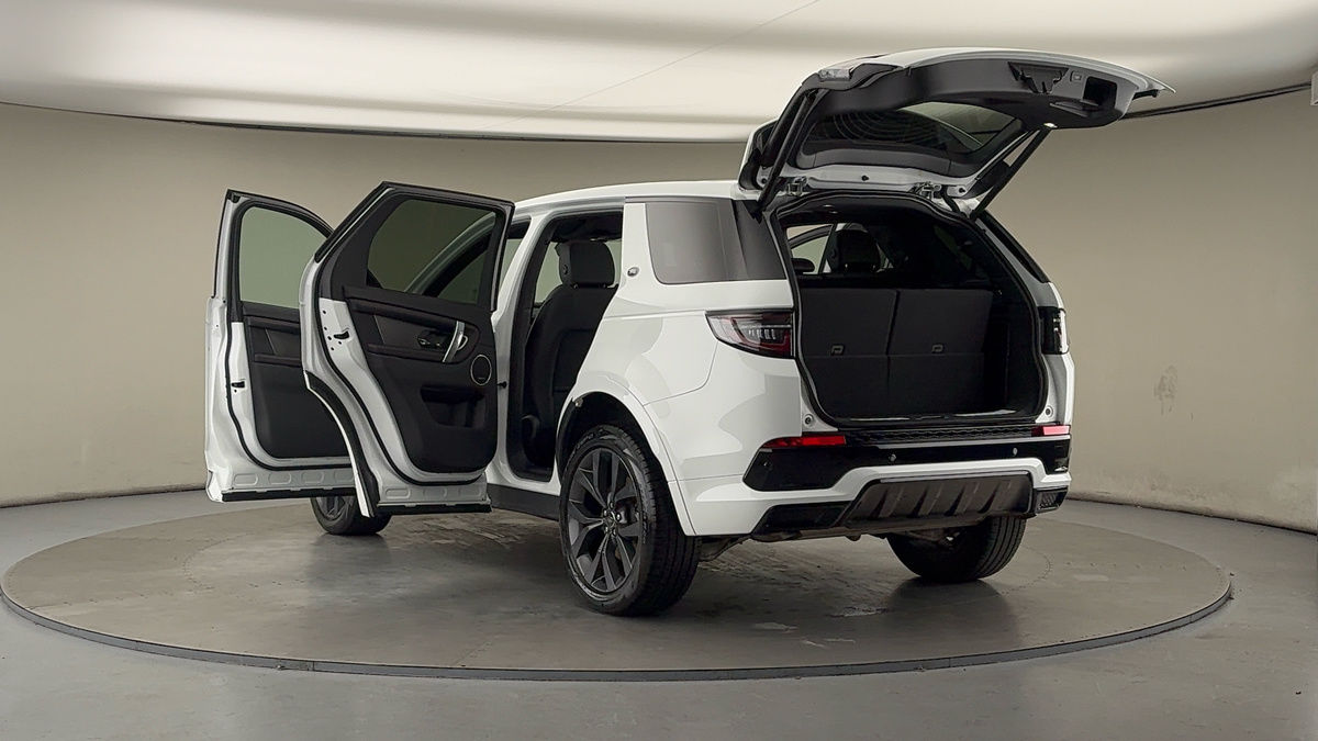 Land Rover Discovery Sport Image 23