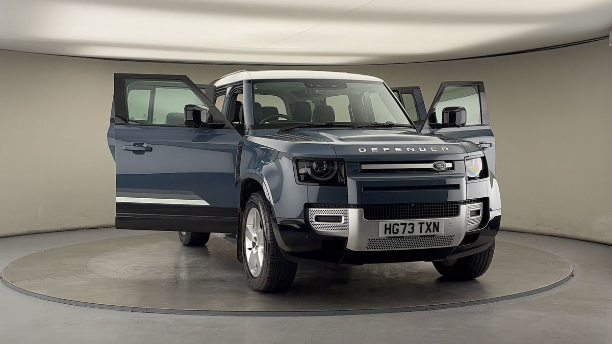 More views of Land Rover Defender 110