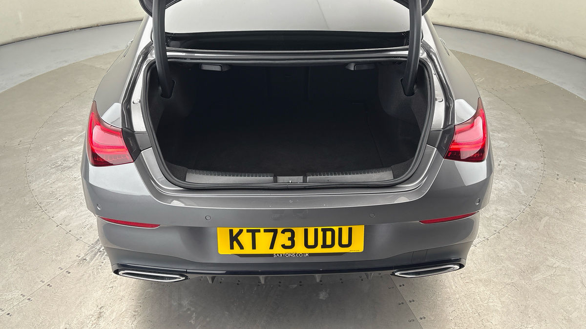 Mercedes-Benz CLA Image 11