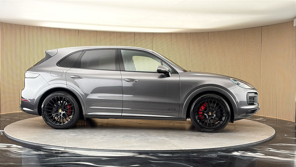 More views of Porsche Cayenne