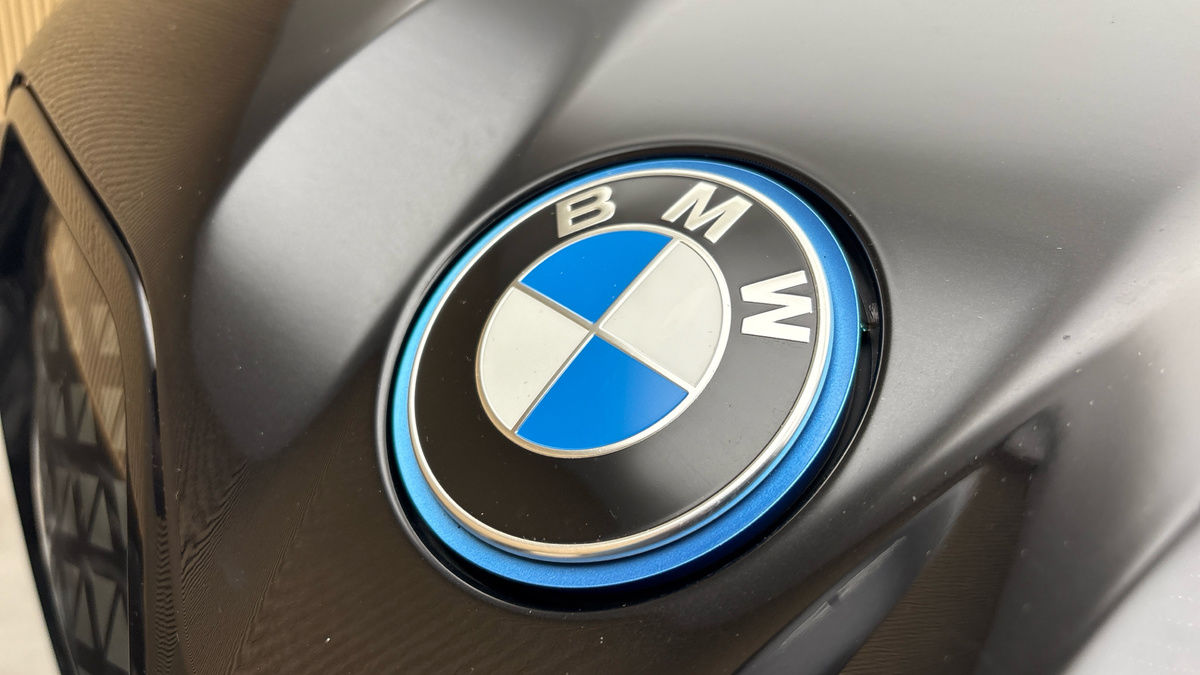 BMW iX Image 25
