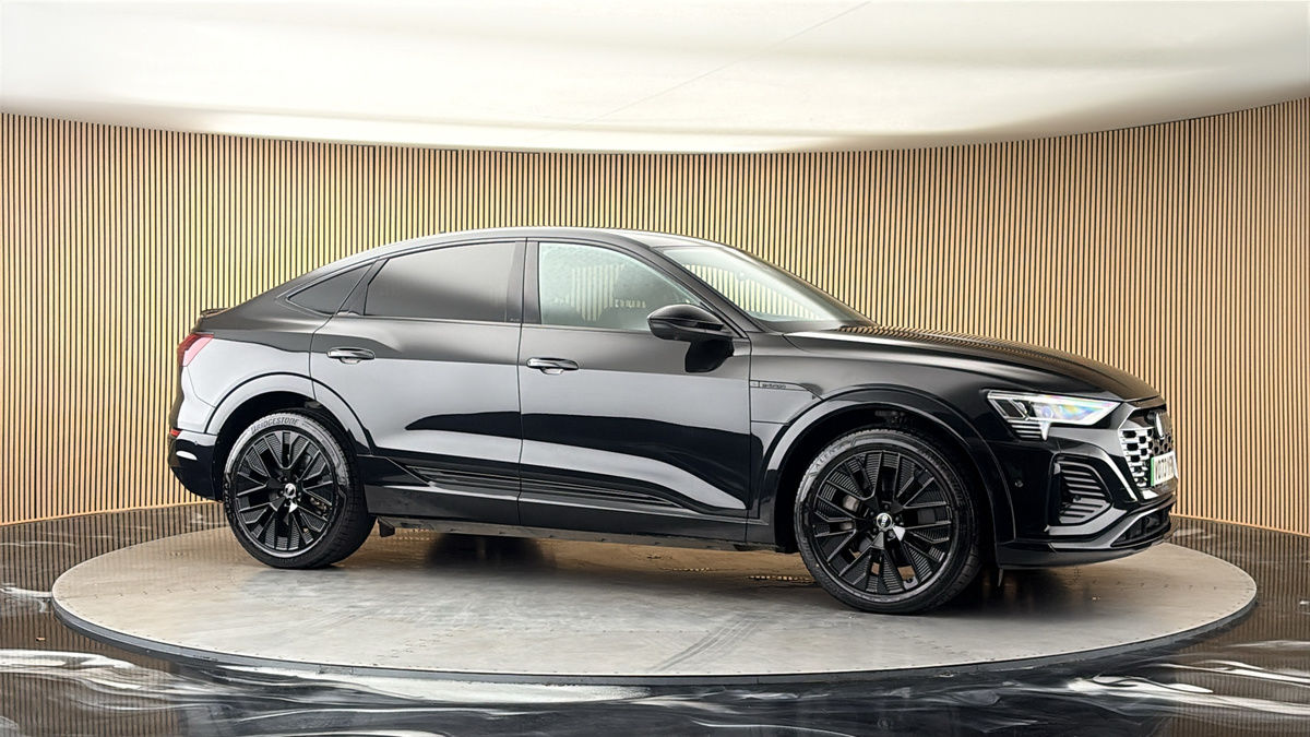 More views of Audi Q8 e-tron