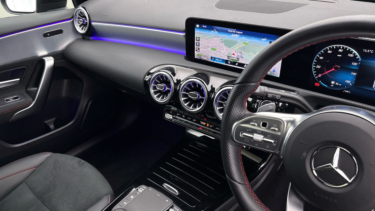 Mercedes-Benz A Class Image 18