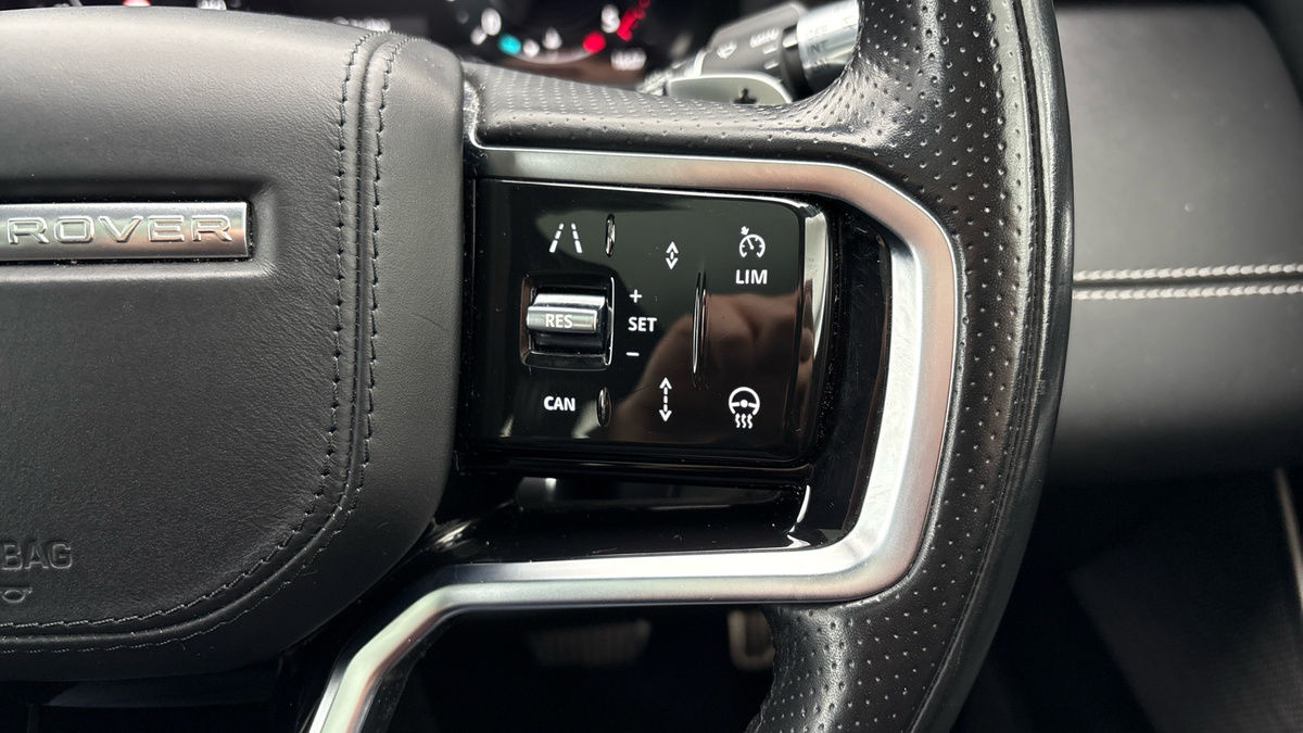 Land Rover Range Rover Velar Image 14