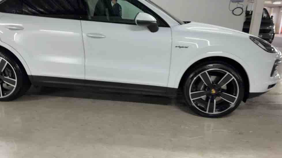 More views of Porsche Cayenne