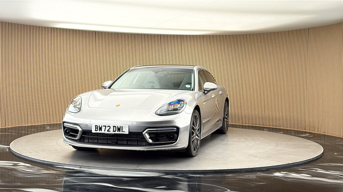More views of Porsche Panamera
