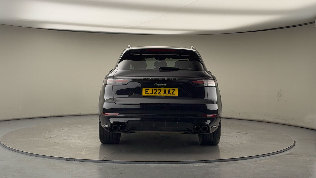 Porsche Cayenne Image 4