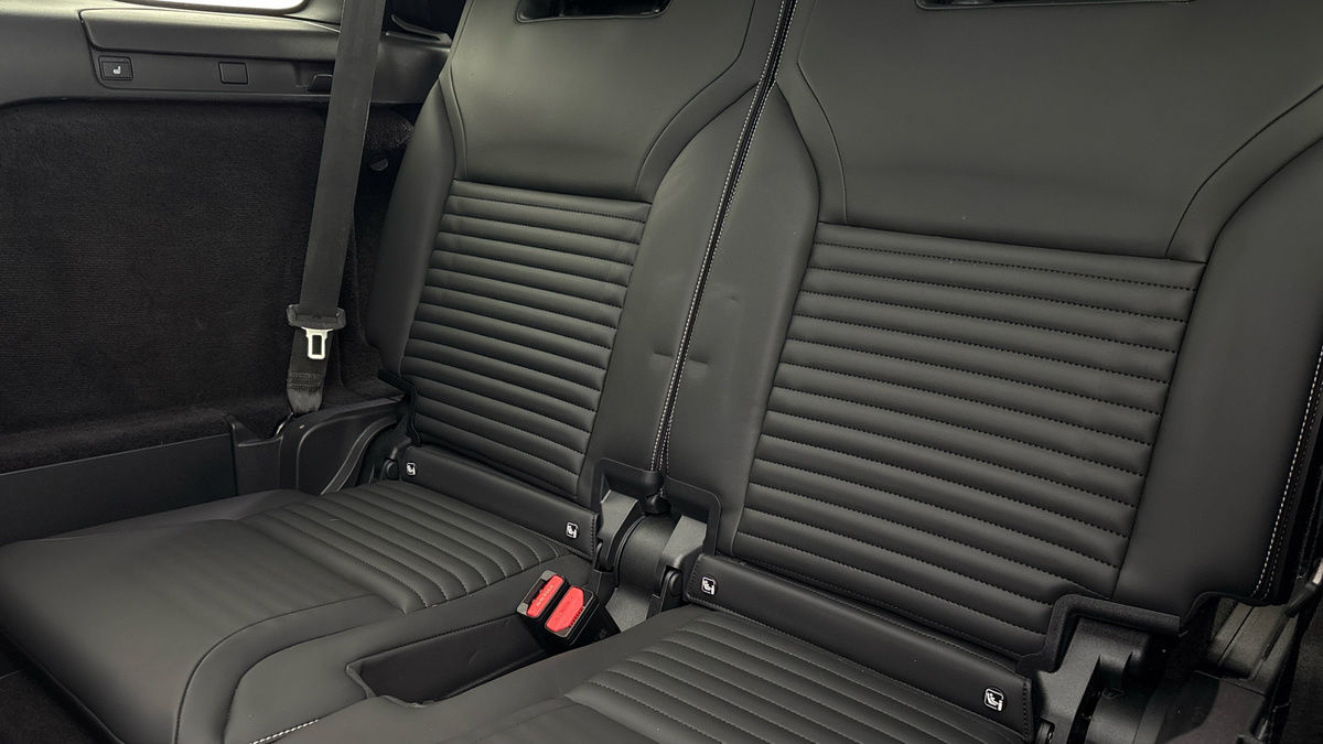 Land Rover Discovery Image 30