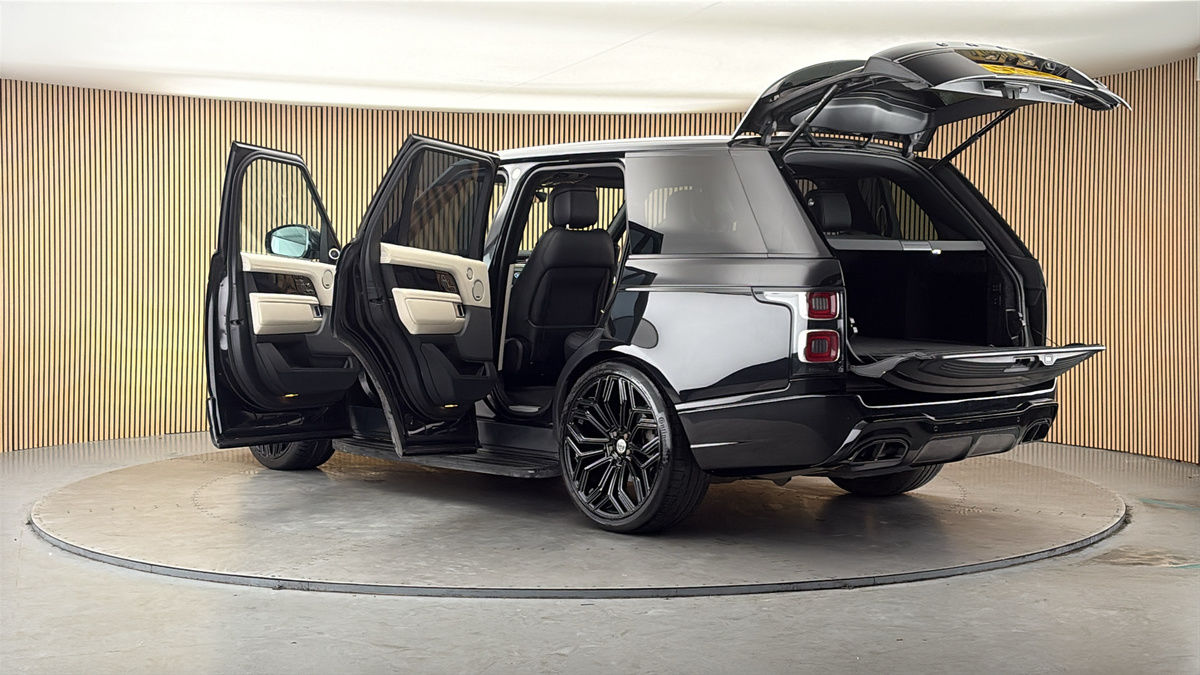 More views of Land Rover Range Rover