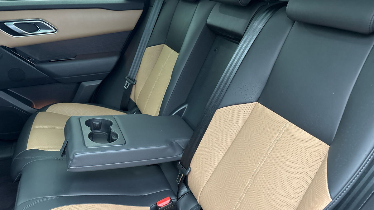 Land Rover Range Rover Velar Image 9