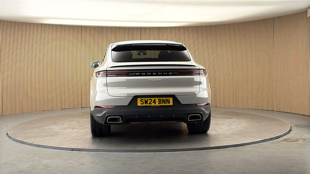 More views of Porsche Cayenne