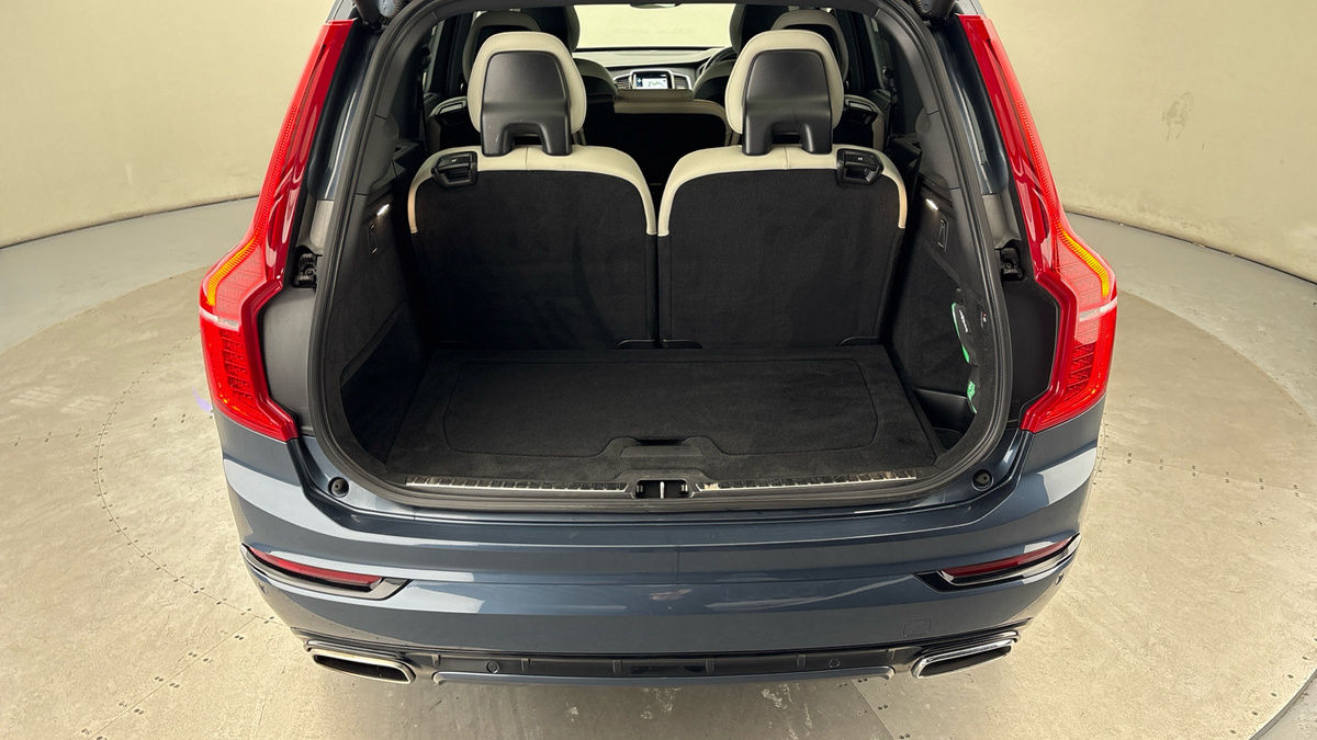 Volvo XC90 Image 11