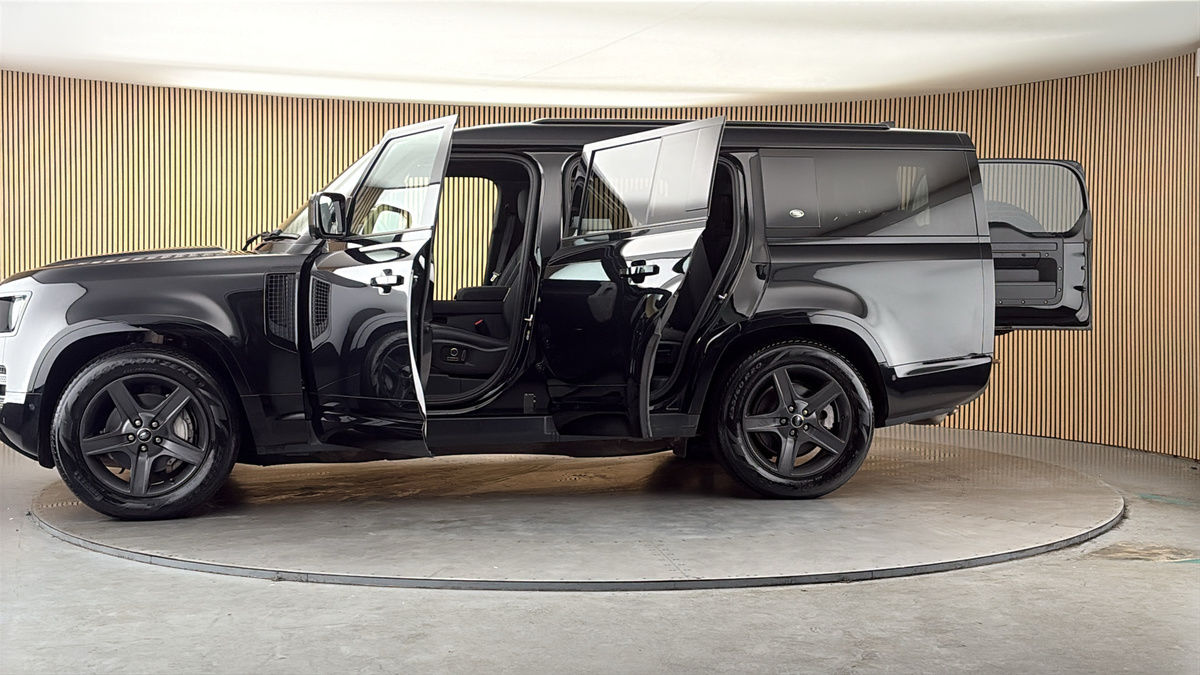 More views of Land Rover Defender 130