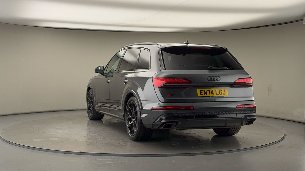 More views of Audi Q7