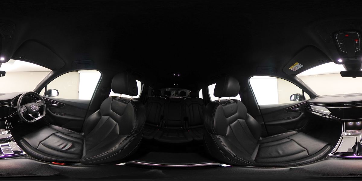 More views of Audi Q7