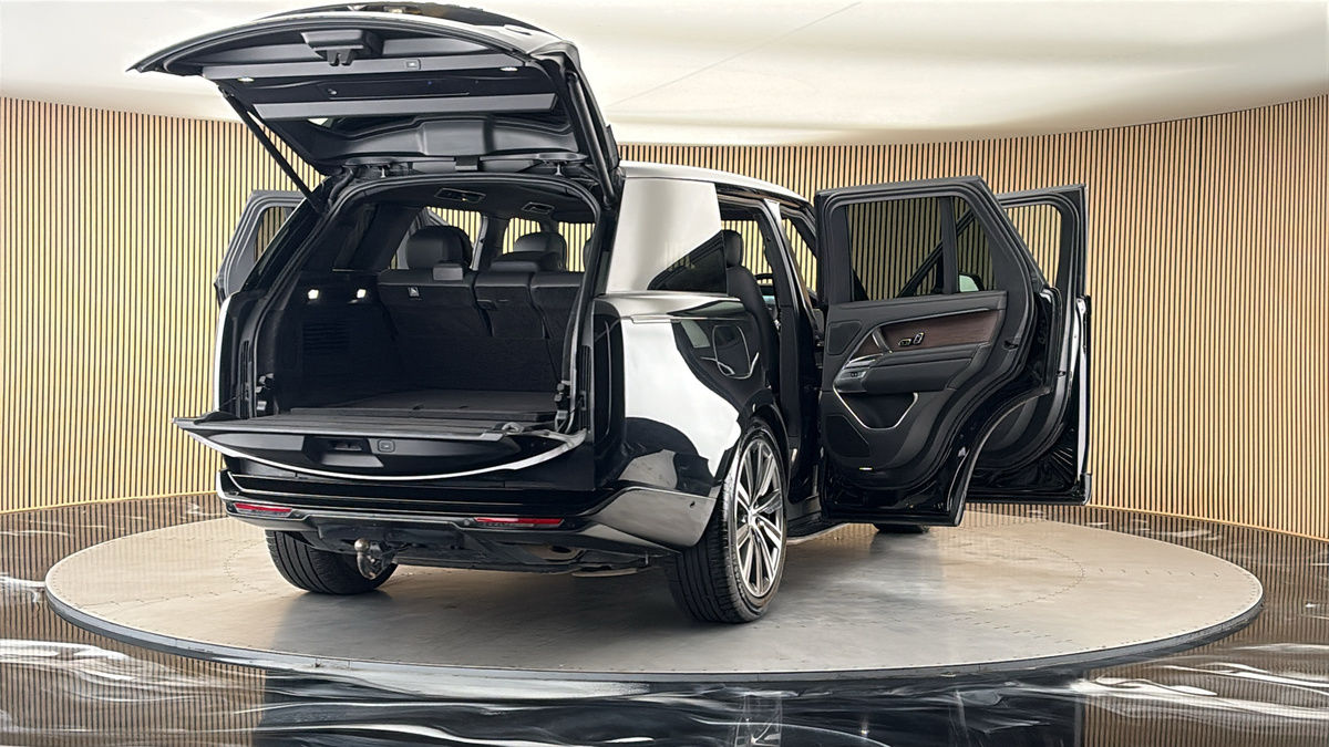 More views of Land Rover Range Rover