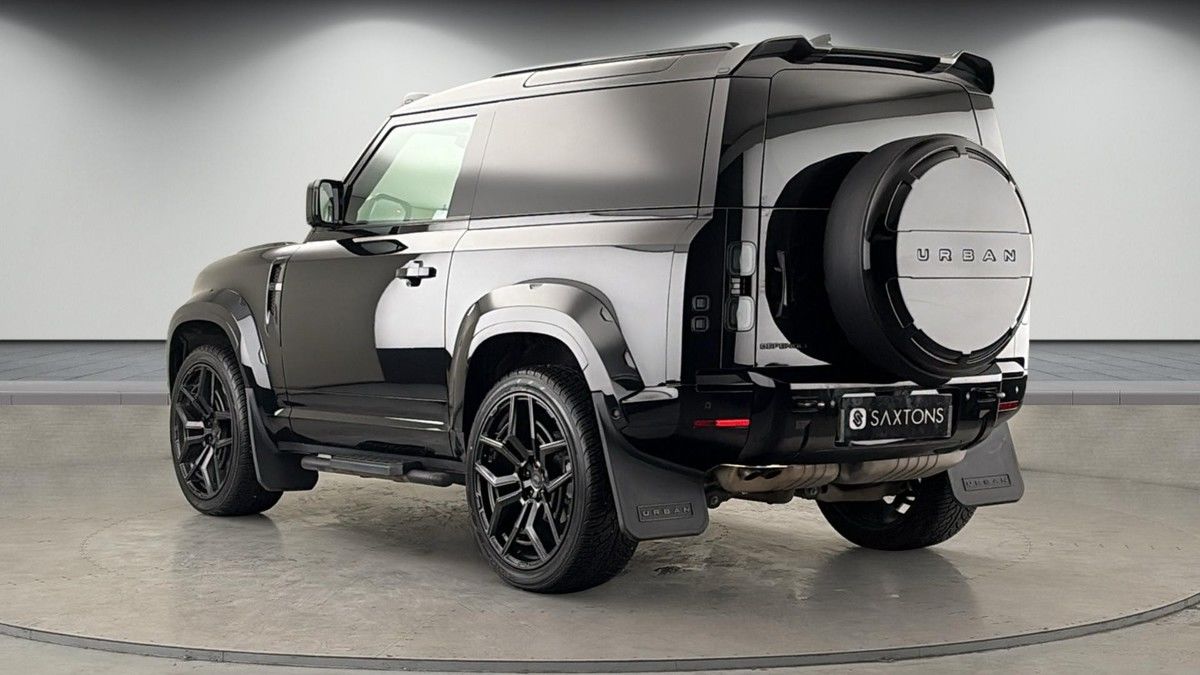 More views of Land Rover Defender 90