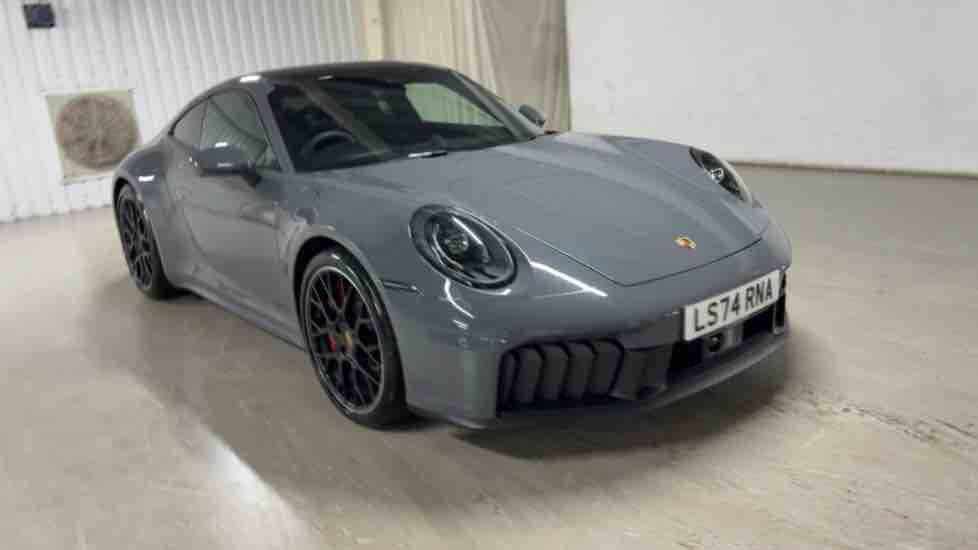 More views of Porsche 911