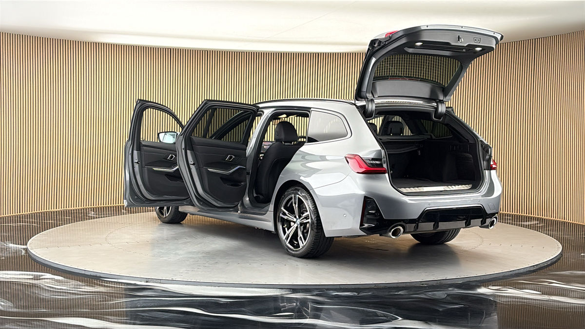 BMW 3 Series Image 23