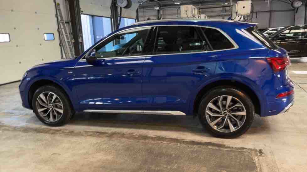 More views of Audi Q5