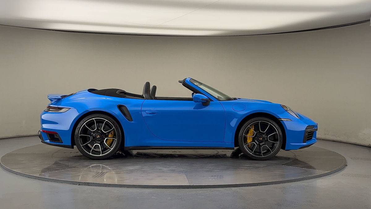 Porsche 911 Image 16