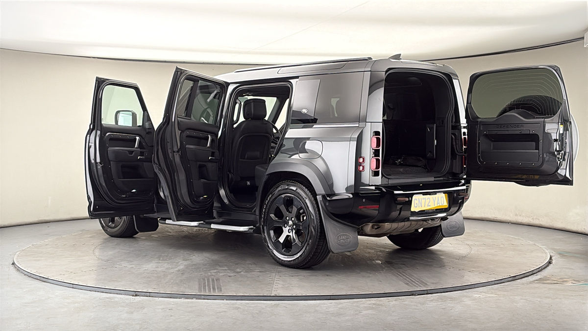 More views of Land Rover Defender 110