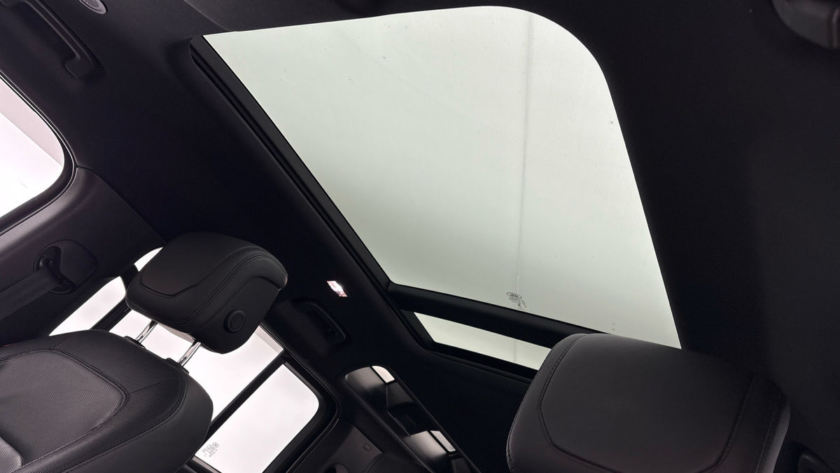 Land Rover Defender 110 Urban Image 17