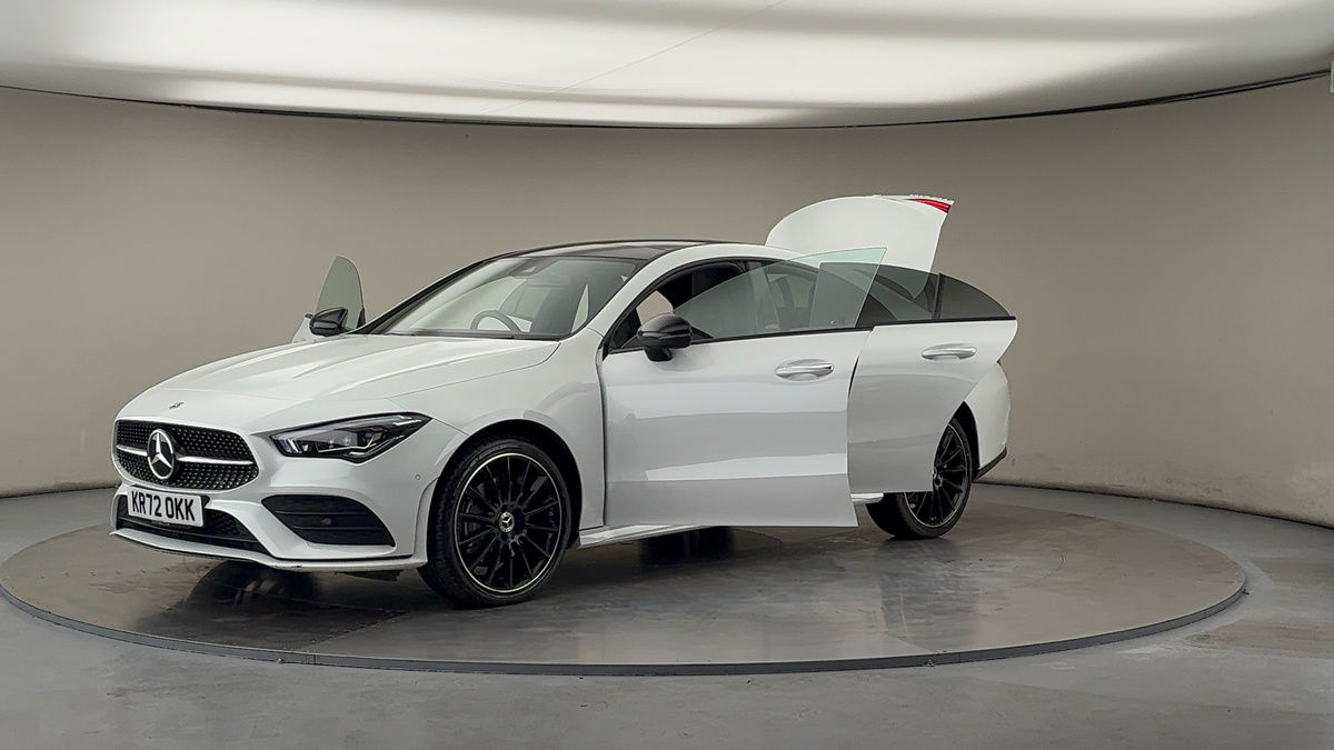 Mercedes-Benz CLA Image 28