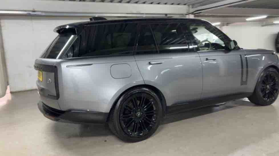 More views of Land Rover Range Rover